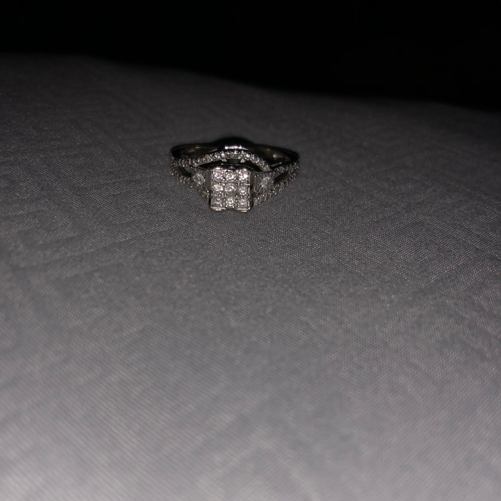 Diamond ring